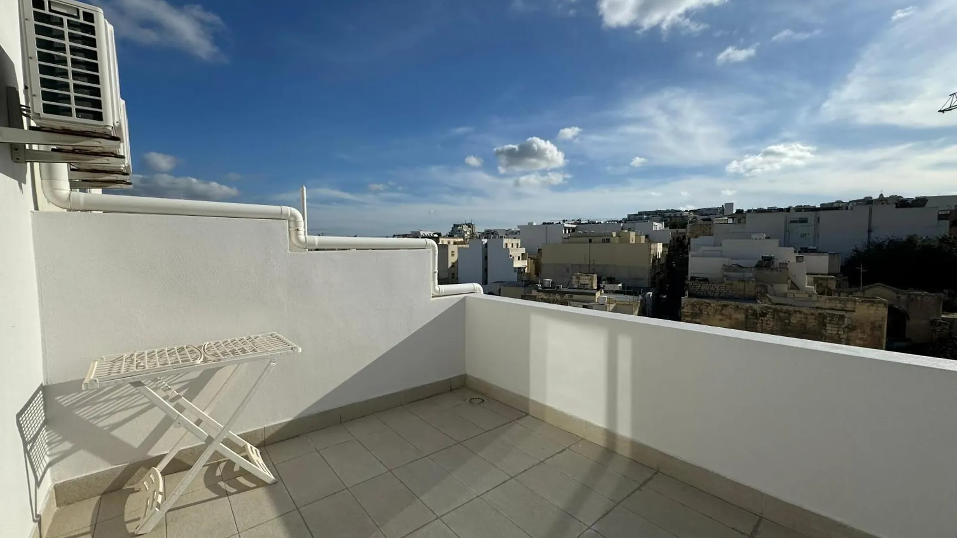 Appartement Giuliani Seafront Penthouse 15 à San Ġiljan